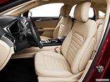  Front seats from Drivers Side photo